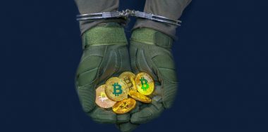 man-allegedly-friend-held-gunpoint-steal-1-8-million-cryptocurrency-881x402