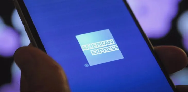 AmEx jumps in on blockchain, files patent for mobile invoice and payment system