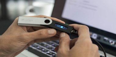 Teen exposes security vulnerability in Ledger hardware wallet