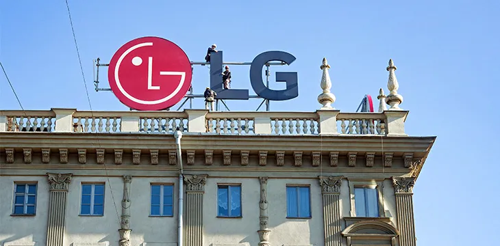 lg-launching-blockchain-based-smartphones