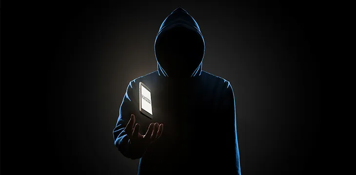 Man steals cell phone, unloads crypto, accidentally sends email to cops