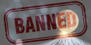 Nigeria central bank prohibits banks from servicing digital currency firms