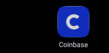 Coinbase suspends ETH, ERC20 withdrawals