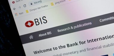 BIS wants central banks to move faster with CBDC amid looming stablecoin pressure