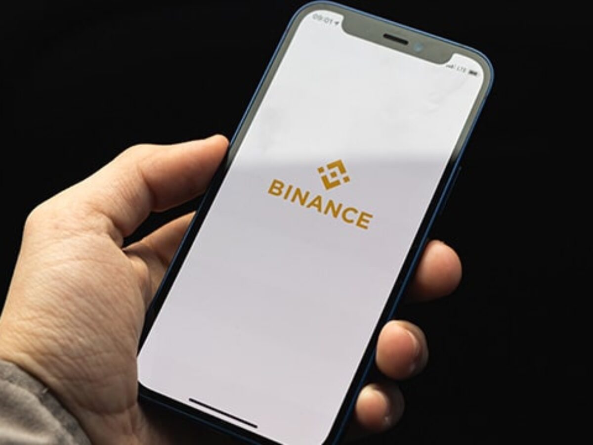 binance out of canada)