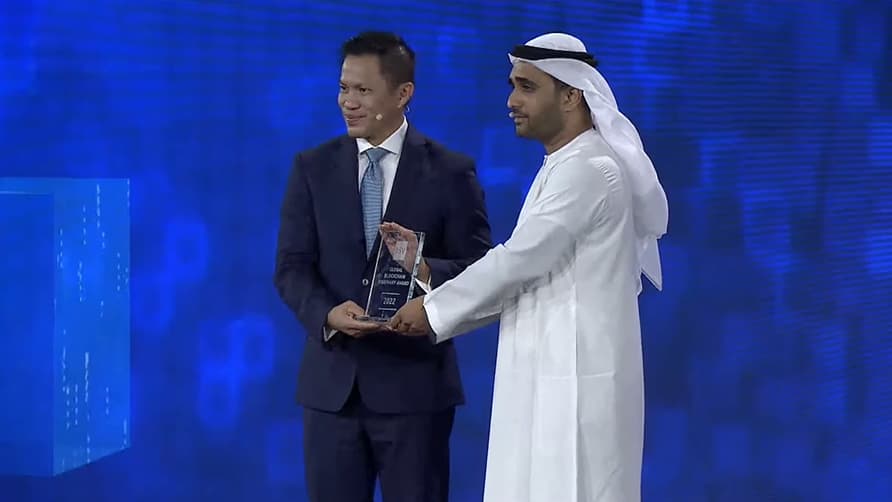 Adnan Al Noorani receiving an award