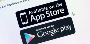 US senator wants Google, Apple to provide digital asset scams data