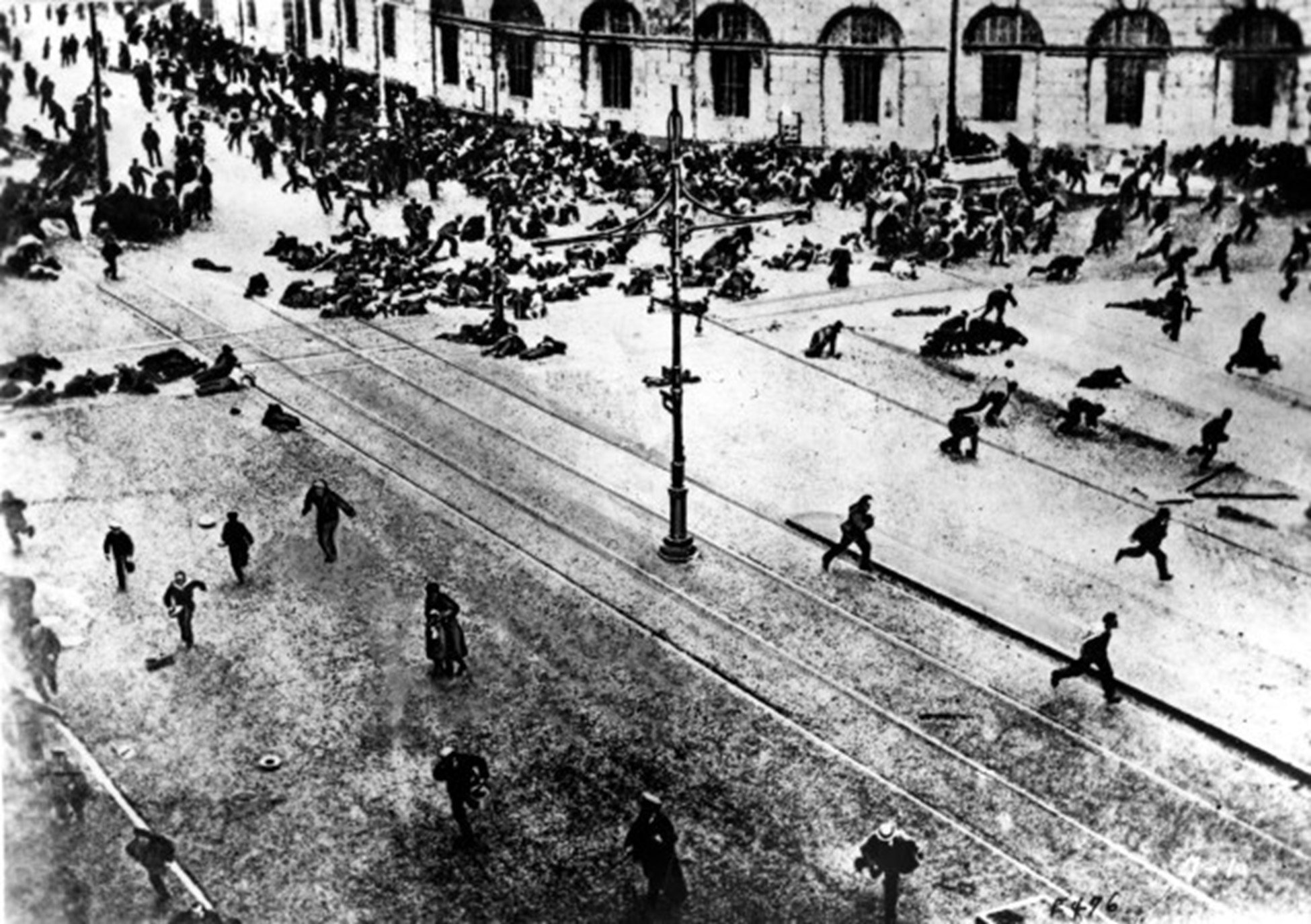 St Petersburg during the Bolshevik Revolution. (Source: AP/Press Association Images)