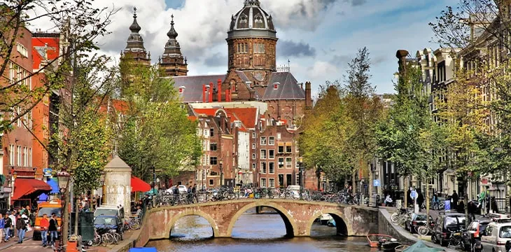 Dope, hope and Bitcoin – A tale of two Amsterdams