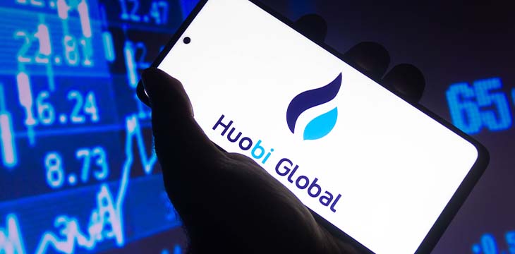October 26, 2021, Brazil. In this photo illustration the Huobi logo seen displayed on a smartphone — Stock Editorial Photography