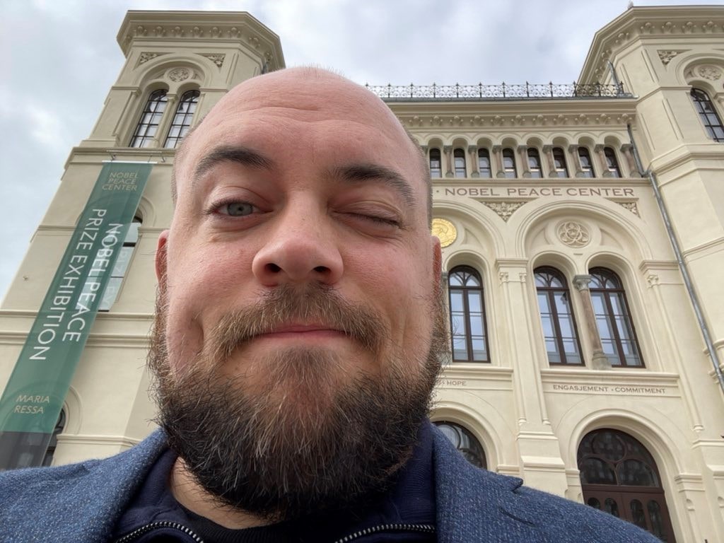 Kurt in front of the Nobel Peace Center in Oslo. 