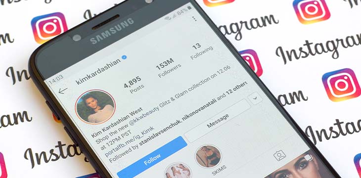 Kim Kardashian West official instagram account on smartphone scr — Stock Editorial Photography