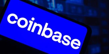 August 7, 2021, Brazil. In this photo illustration the Coinbase logo seen displayed on a smartphone — Stock Editorial Photography