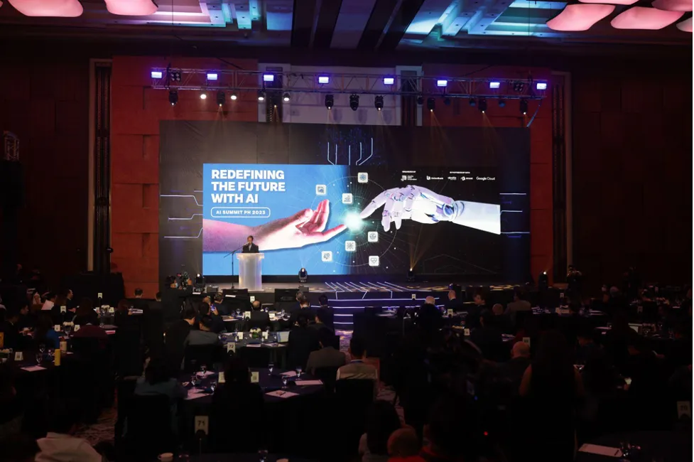 FULL HOUSE. AI Summit PH 2023 breaks records with an overflowing crowd of over 1,000 enthusiastic attendees, ushering in a new era of AI innovation.