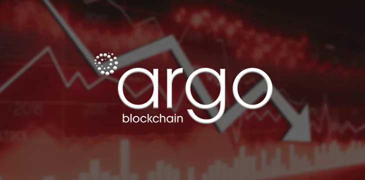 Downwards arrow with argo blockchain logo