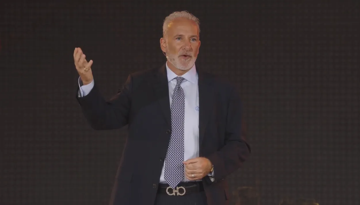 Peter Schiff on stage 