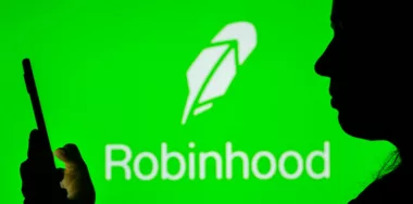 Robinhood axes 7% of employees in third round of layoffs