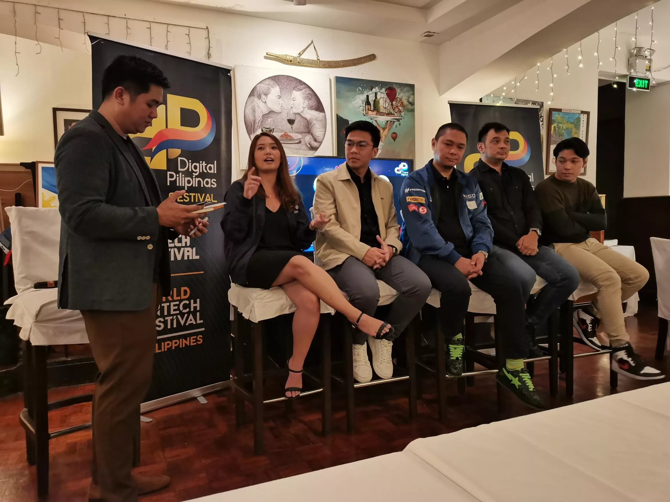 e-sports and gaming advocates at the Digital Pilipinas event