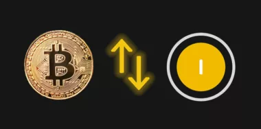 Bitcoin and Ordinals logo with yellow arrows pointing on opposite directions