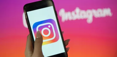 Instagram’s new background editing tool is powered by AI