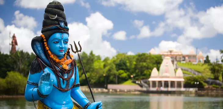 Shiva statue and Hindu temple at Grand Bassin