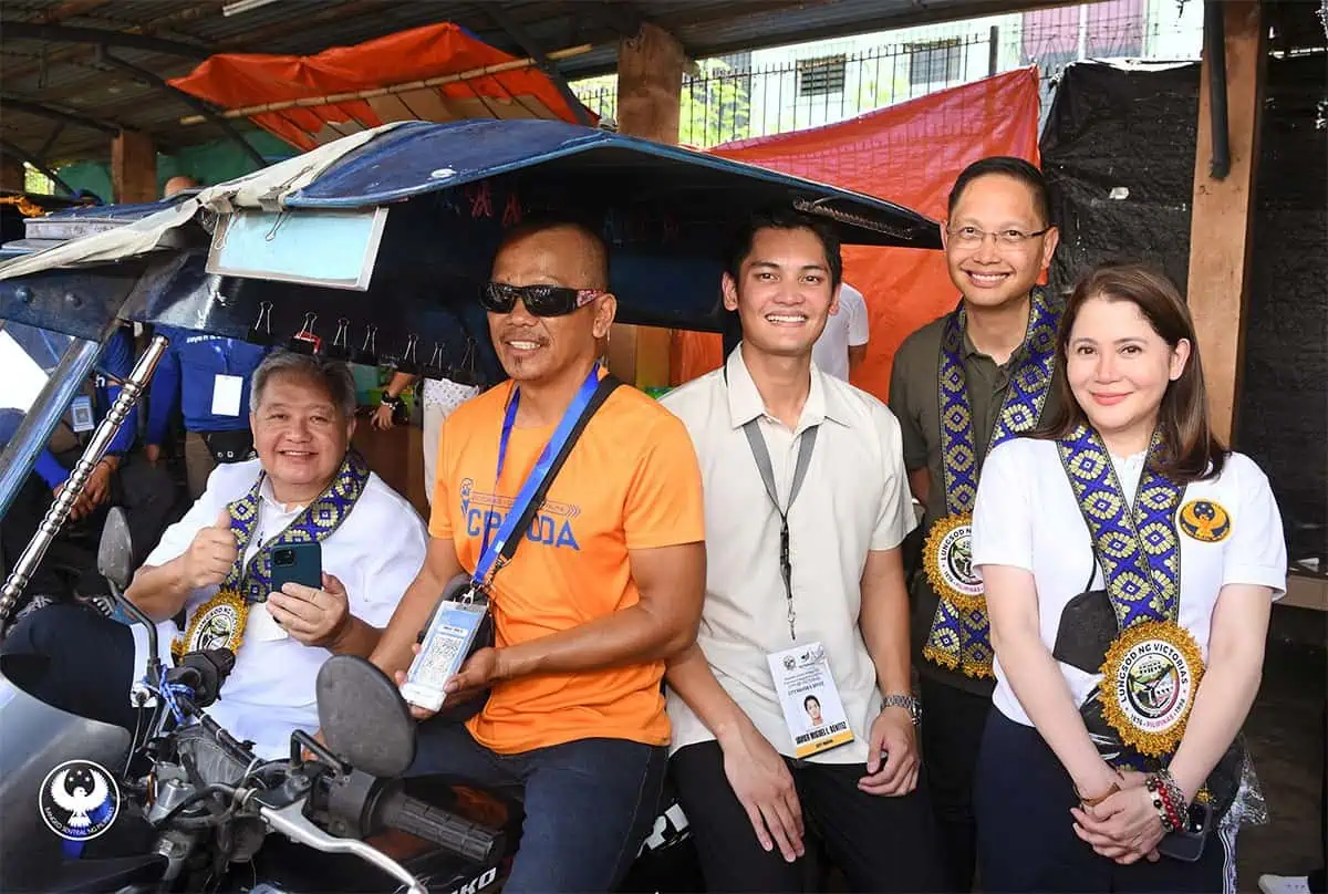 Tricycle driver picture