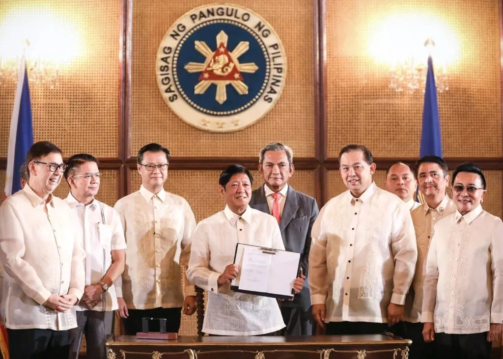 Philippine President Ferdinand Marcos Jr with senate congress