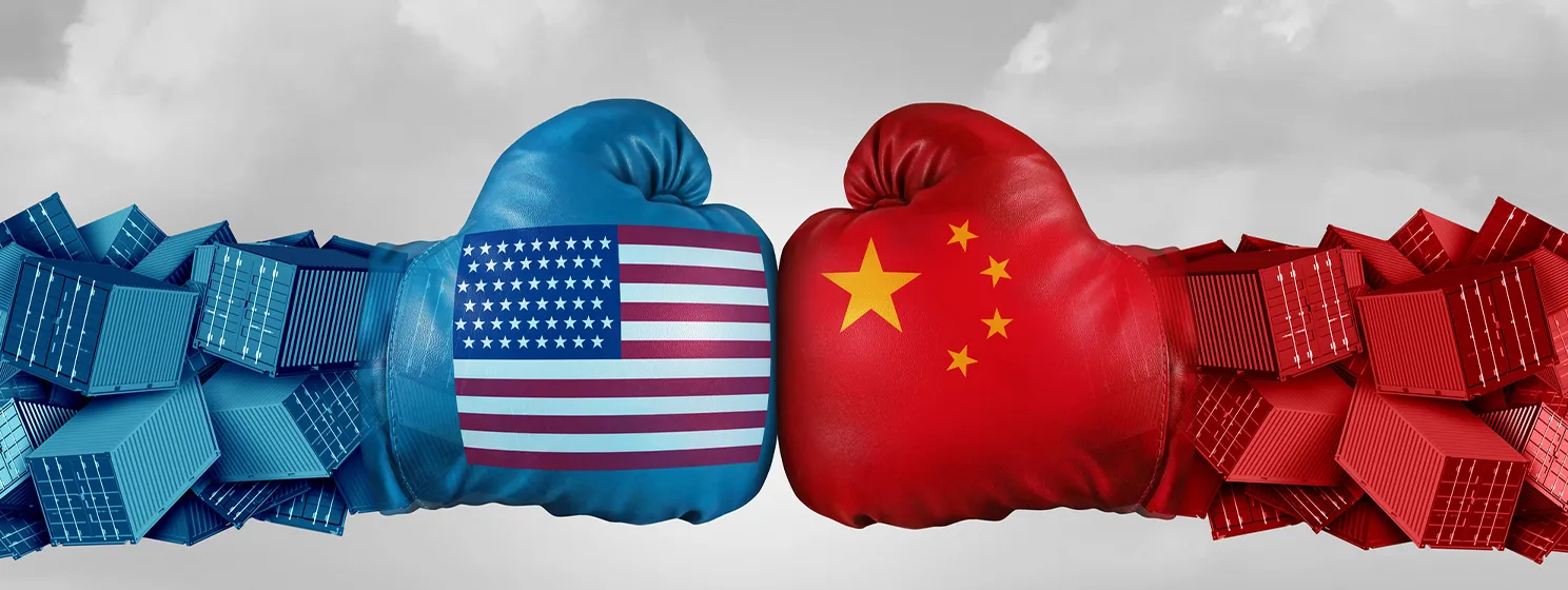 Boxing gloves with US flag and China flag on each sides