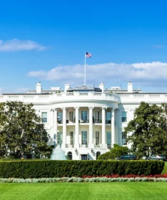 US market structure obstacles: Stablecoins and Trump crypto deals