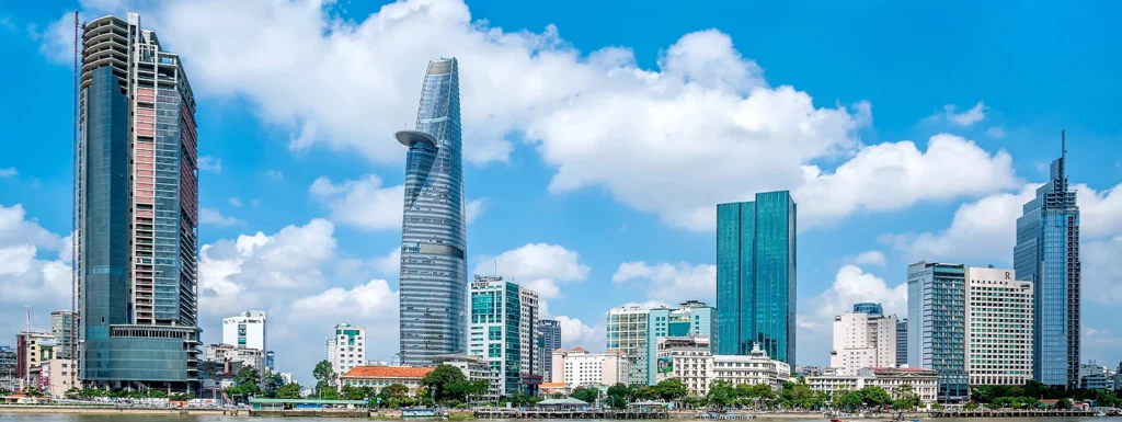 Vietnam e-wallet market up 26.6%, AI rules begin